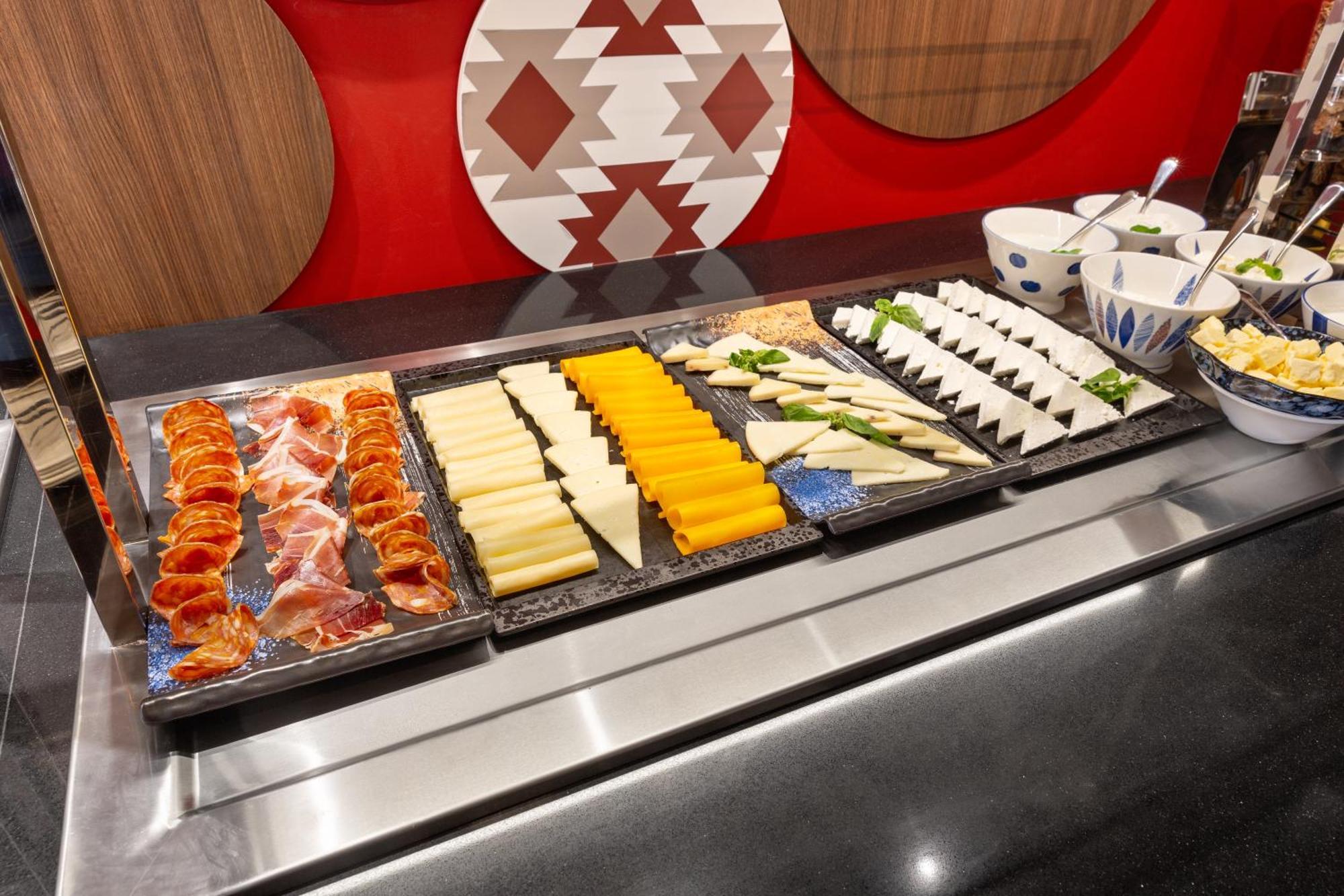 Mercure 티라나 외부 사진