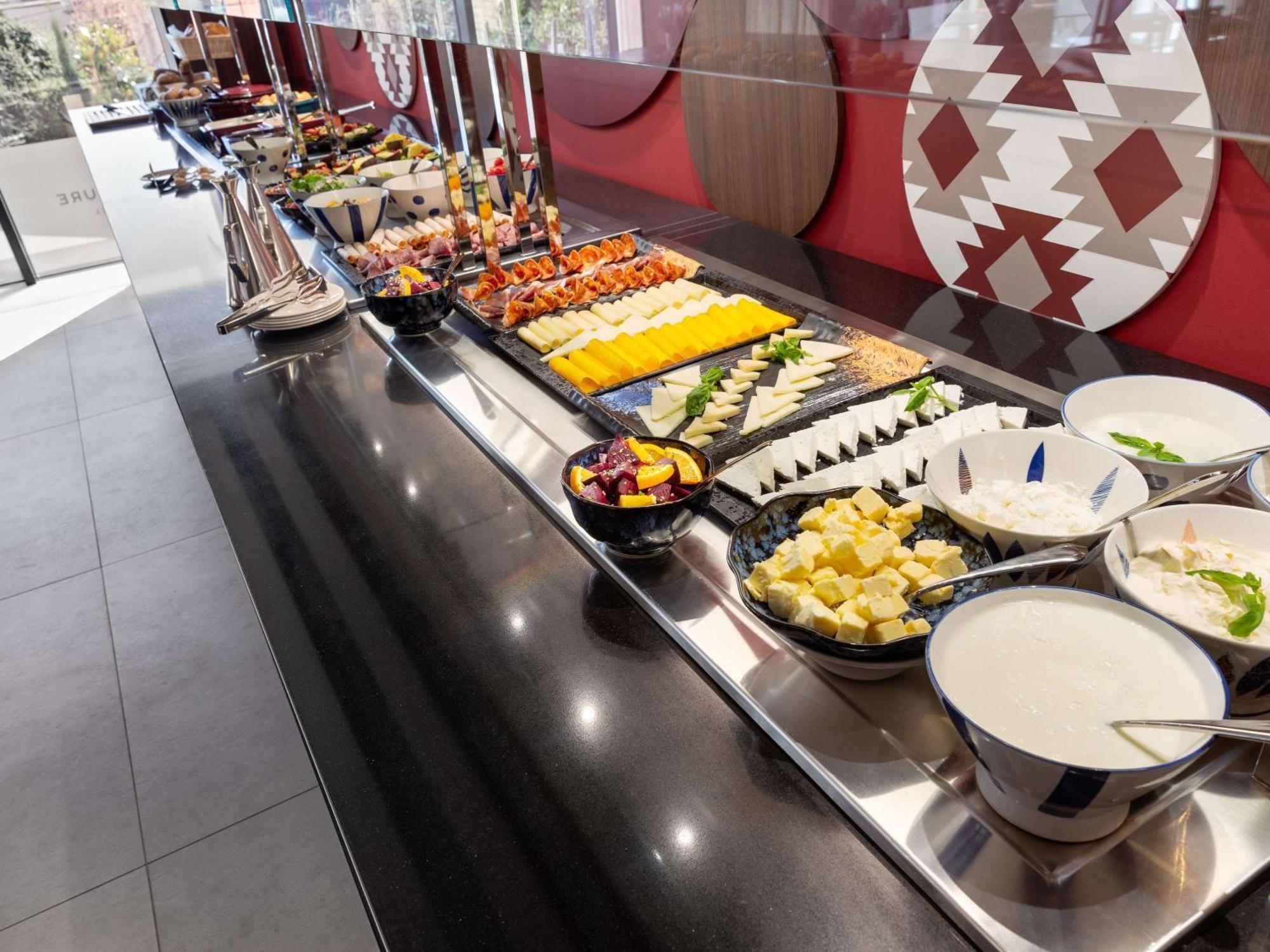 Mercure 티라나 외부 사진
